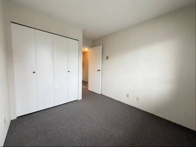 Renovated One Bedroom Apartment for RENT in Vancouver. - Photo 4