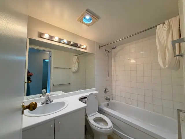 Renovated One Bedroom Apartment for RENT in Vancouver. - Photo 7