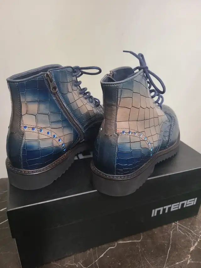Brand new men leather bootis Size11 - Photo 4