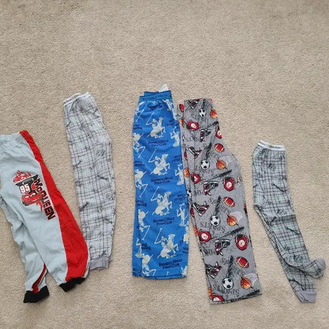 Youth boy clotheth Size 5/6all 18 items - Photo 6