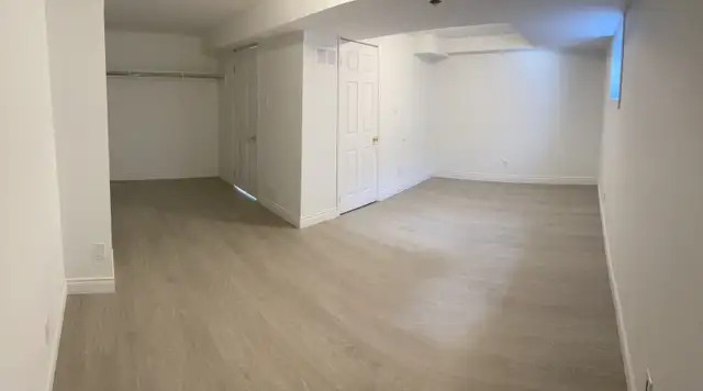 Private Basement Bedroom with Private Bathroom, Guelph, ON