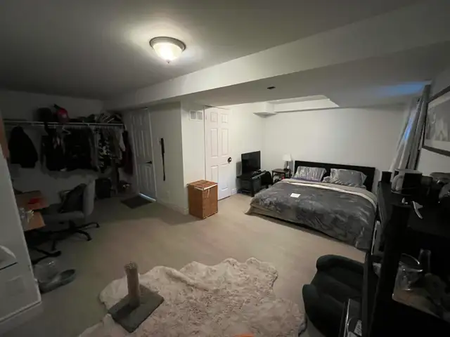 Private Basement Bedroom with Private Bathroom, Guelph, ON - Photo 2