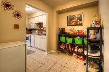 Private Basement Bedroom with Private Bathroom, Guelph, ON - Photo 10