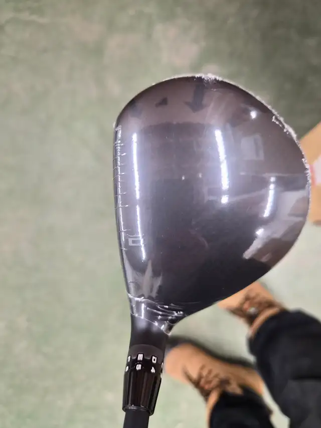 Brand new cobra optm x 3 wood stiff still in plastic for sale!! - Photo 5