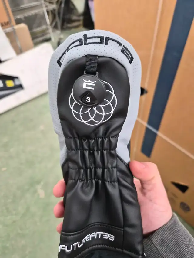 Brand new cobra optm x 3 wood stiff still in plastic for sale!! - Photo 7