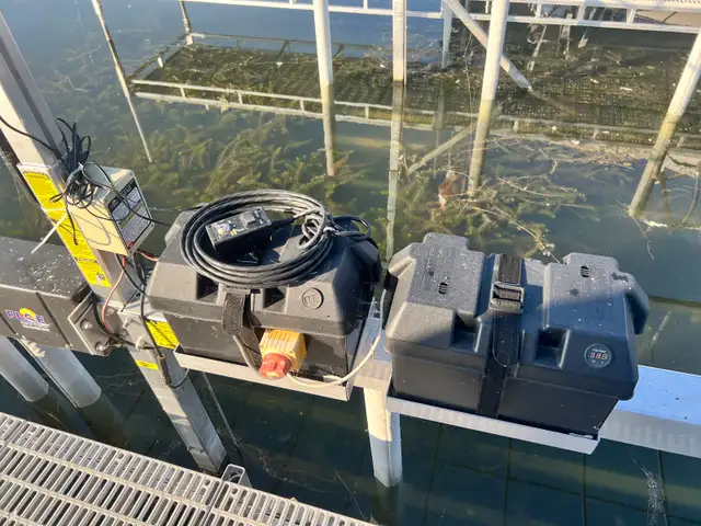 Floe VSD 5000 Pontoon Lift - Photo 4