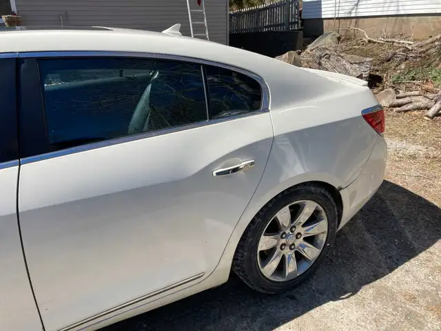 2011 Buick Lacrosse, 4 door sedan - Photo 6