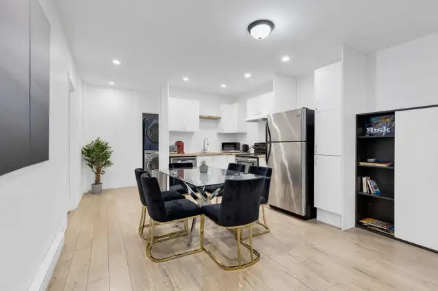 Bright Furnished Room–Downtown/Metro -$850–Short Term- Monthly - Photo 6