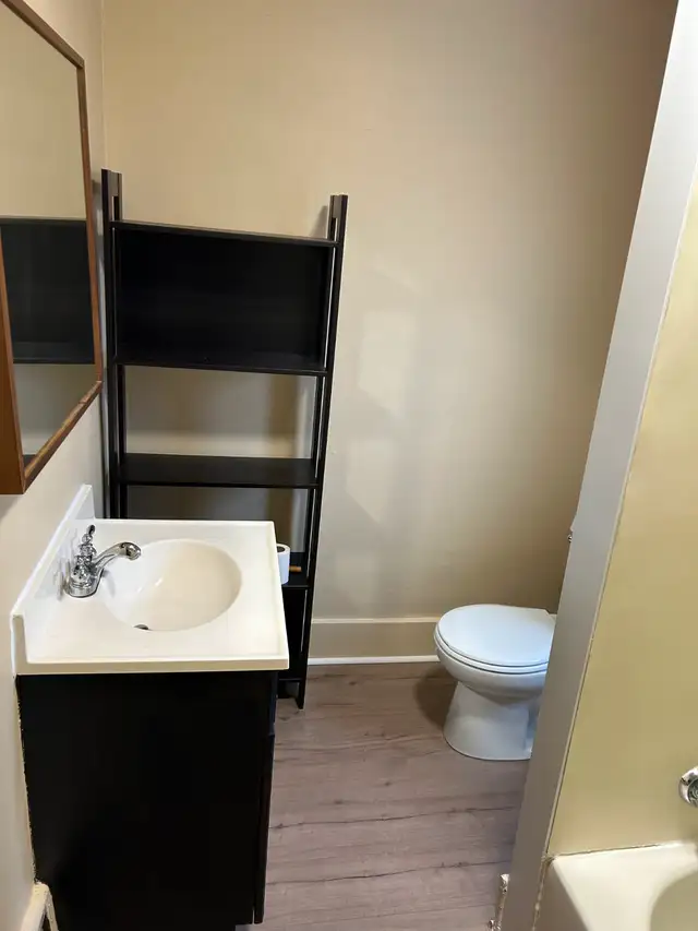 2 bedrooms, spacious $1500 / month Include Utilities - Photo 6