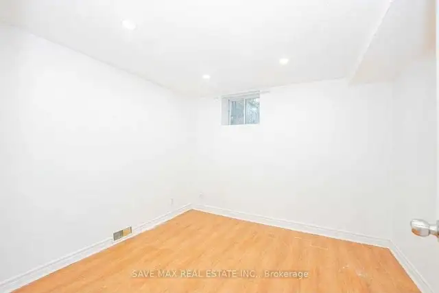 2 bedroom basement in a great neighborhood - Photo 6