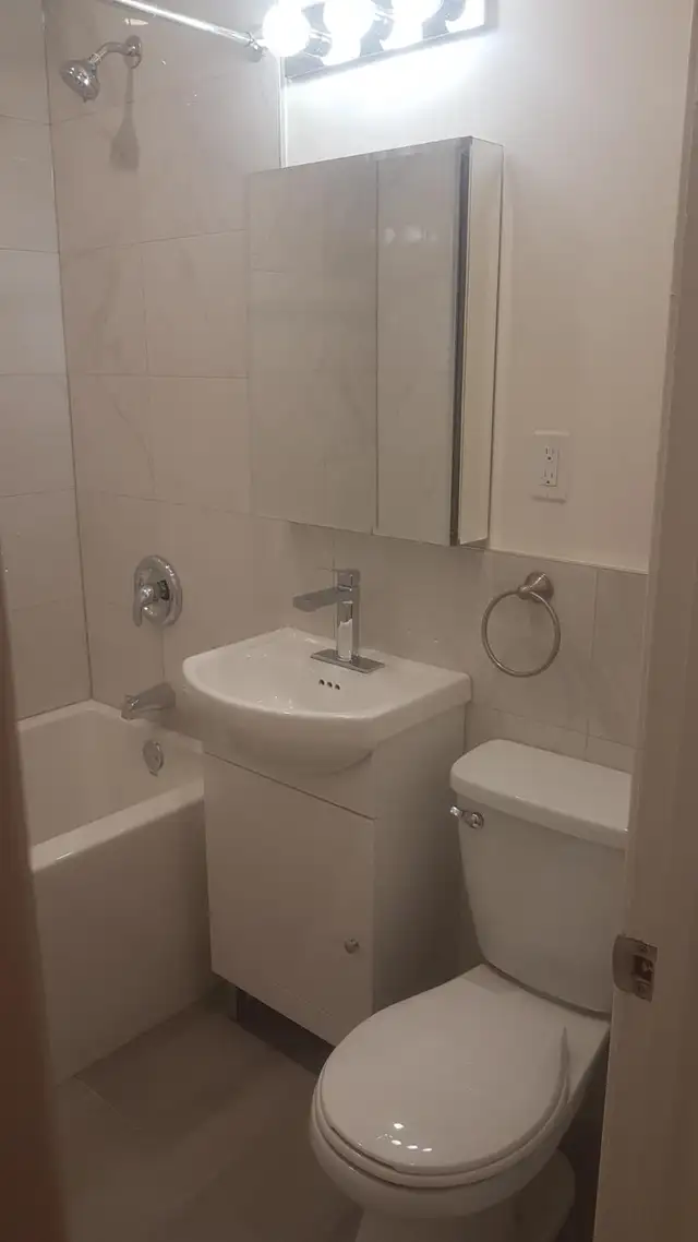 Heated, bright 3 &1/2 - Photo 5