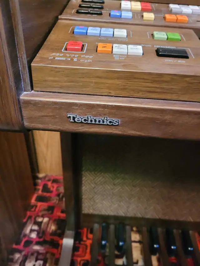Technics Organ Model SX-E66