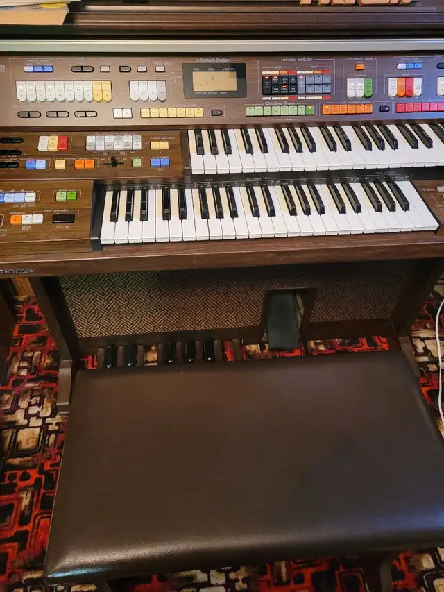 Technics Organ Model SX-E66 - Photo 2