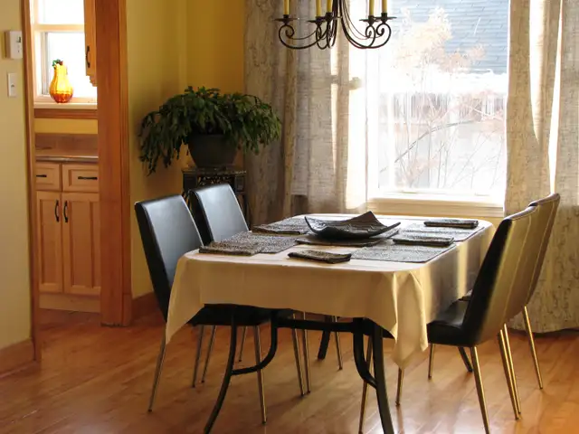 6 1/2 - VIEUX NORD - 2e étage d'un duplex - Photo 5