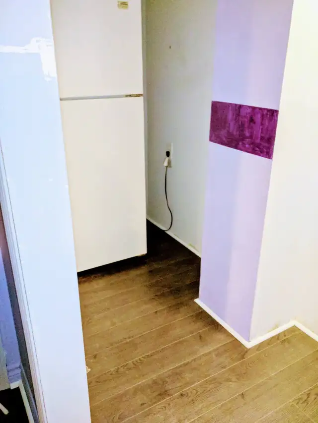 Private room with attached washroom for rent in Scarborough - Photo 2