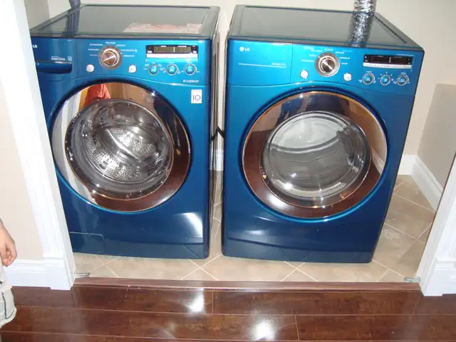 Fully furnished LEGAL suite w/sep entry Eagle Ridge - Timberlea - Photo 10