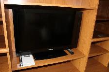 RCA TV with DVD player - Photo 2