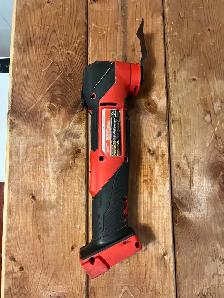 Milwaukee M18 oscillating multi tool