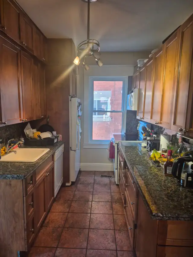 Sublet room available from May 1st to August 31st - Photo 4
