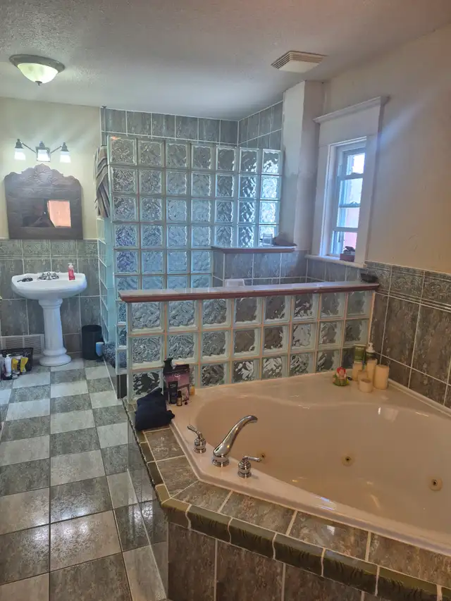Sublet room available from May 1st to August 31st - Photo 5