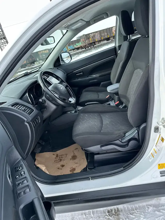 2021 Mitsubishi RVR 2.0L AWD For Sale. - Photo 8