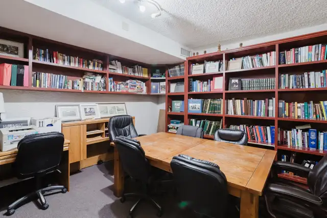 Find a room at the Delta Upsilon Alberta Chapter! - Photo 8