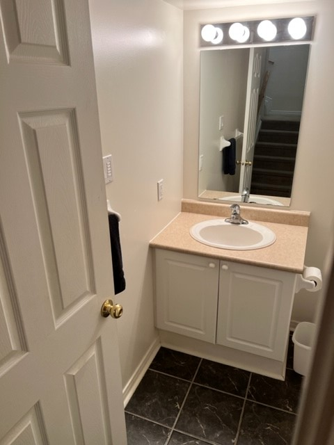 1 MAY - Furnished Room for Mature Female Student - Bank/Walkley - Photo 4