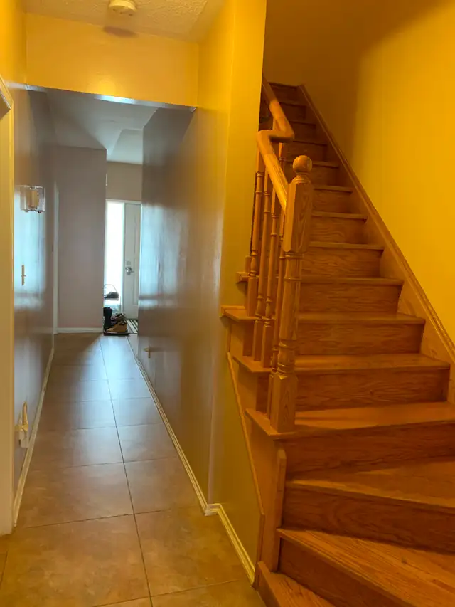 YORK UNIVERSITY VILLAGE - 1 room Female student only - Photo 5