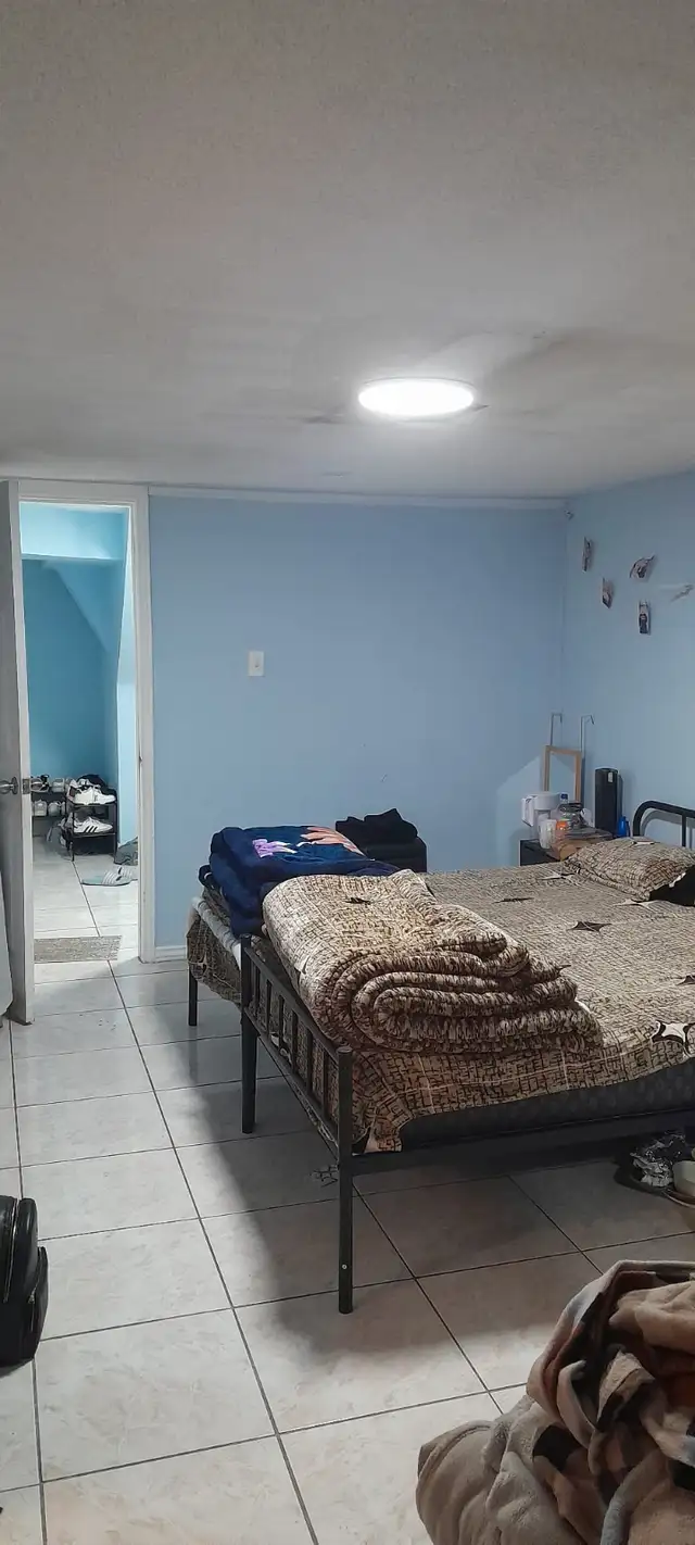 WALKOUT STUDIO BASEMENT ENSUITE WASHROOM,7370 DRIFTON CR MALTON - Photo 6