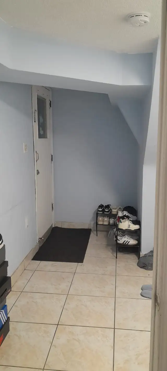 WALKOUT STUDIO BASEMENT ENSUITE WASHROOM,7370 DRIFTON CR MALTON - Photo 7