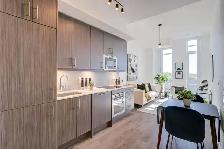 1 Bed   1 Den Condo for Rent – Prime Downtown Location!