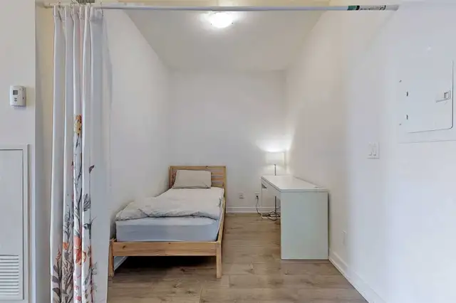 1 Bed   1 Den Condo for Rent – Prime Downtown Location! - Photo 7