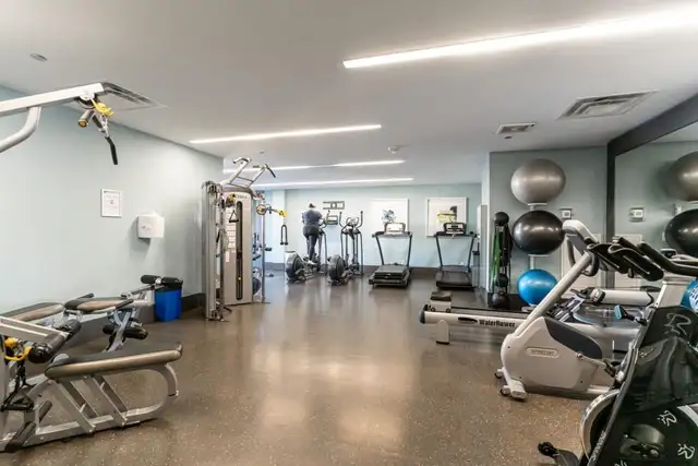 1 Bed   1 Den Condo for Rent – Prime Downtown Location! - Photo 9