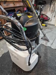 carpet steam cleaner