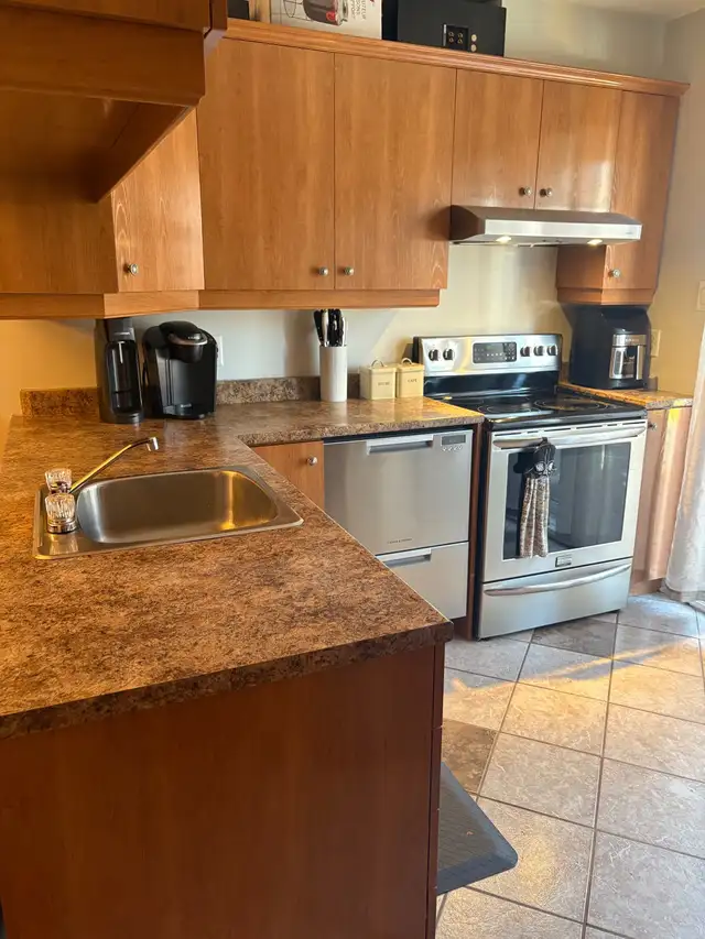 4 1/2 sur 2etages dans un triplex - Photo 4