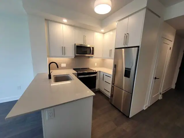 For Rent: 1 Bedroom  1 Bath – Oakville - Photo 2