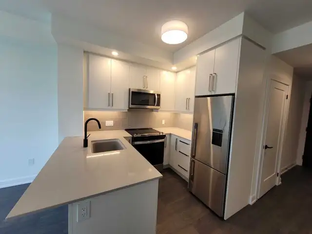 For Rent: 1 Bedroom  1 Bath – Oakville - Photo 3