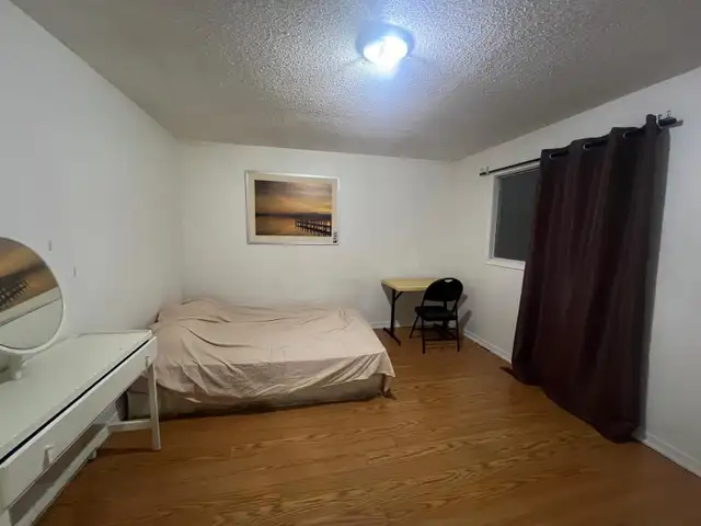 Furnished Master Bedroom for rent - Square One - Photo 2