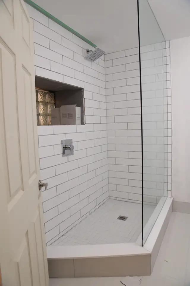 Little Italy Spacious 1 Bedroom Lower - Photo 8