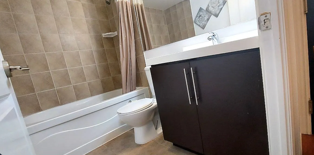 2 Beds 2 Baths Condo in North York, Ontario - Photo 9