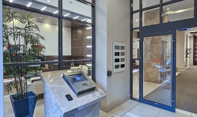 2 Beds 2 Baths Condo in North York, Ontario - Photo 13