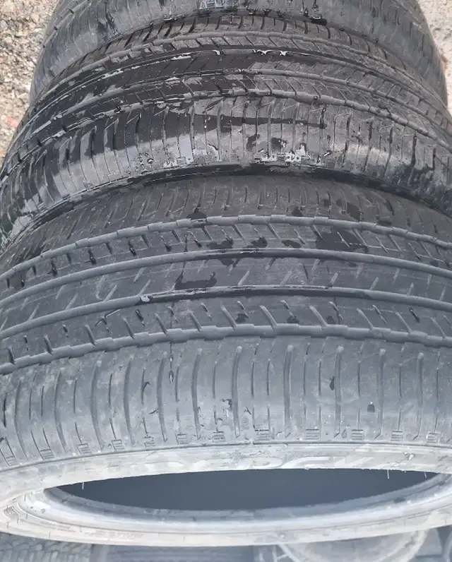 205-55-16 DEUX PNEUS D'ÉTÉ