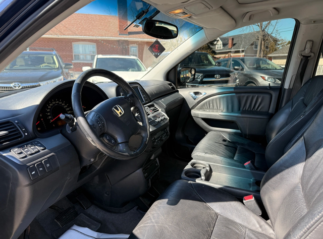 2007 Honda Odyssey Touring – AS IS – PRICED TO SELL! - Photo 3