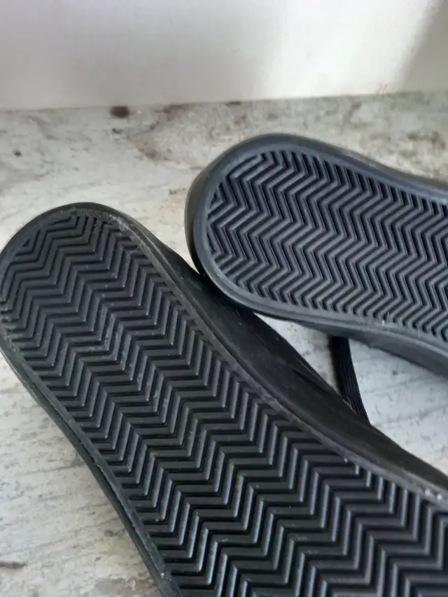 size 8.5 women's or 7 men's BRAND NEW - Photo 2