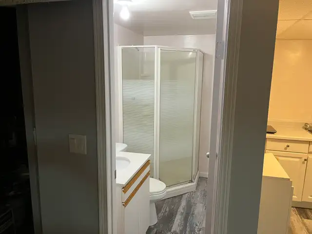 A bachelor for rent close to the U of M - Photo 3