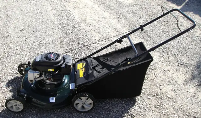 PARTS OR REPAIR CRAFTSMAN GAS LAWNMOWER - Photo 2