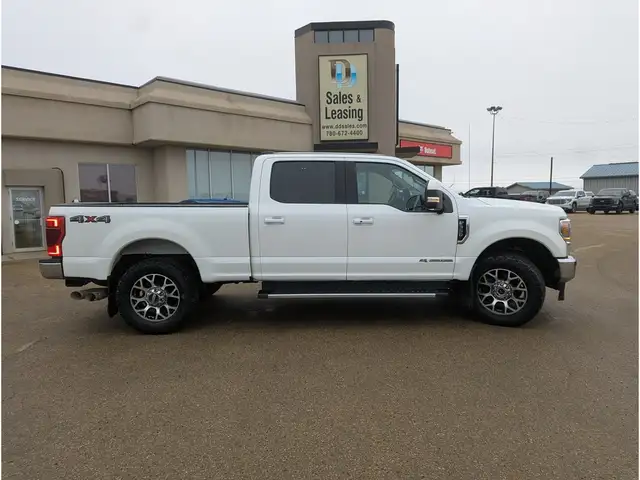 2020 Ford F-350 Lariat 6.7L Diesel/Touch Nav/Pano/Camera - Photo 9