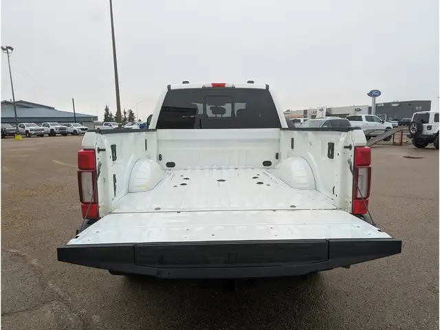 2020 Ford F-350 Lariat 6.7L Diesel/Touch Nav/Pano/Camera - Photo 12