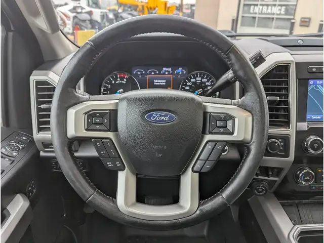 2020 Ford F-350 Lariat 6.7L Diesel/Touch Nav/Pano/Camera - Photo 17