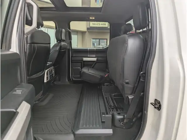 2020 Ford F-350 Lariat 6.7L Diesel/Touch Nav/Pano/Camera - Photo 20